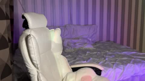 mayvi_cold online show from October 12, 6:18 pm