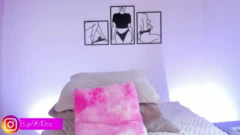 Ellie online show from November 23, 6:41 pm