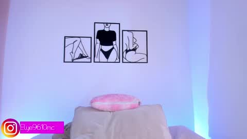 Snapshot of mcdonald_ellie chatting on May 15, 8:38 pm Ellie online show from May 15, 8:38 pm
