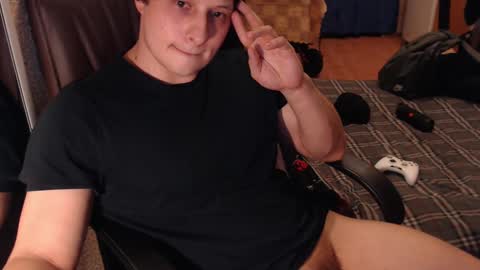 Snapshot of mclovi19 chatting on December 27, 2:12 pm mclovi19 online show from December 27, 2:12 pm