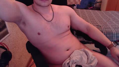 Snapshot of mclovi19 chatting on February 17, 10:56 am mclovi19 online show from February 17, 10:56 am