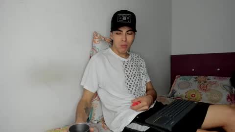 mcloviin_ online show from February 10, 7:56 am