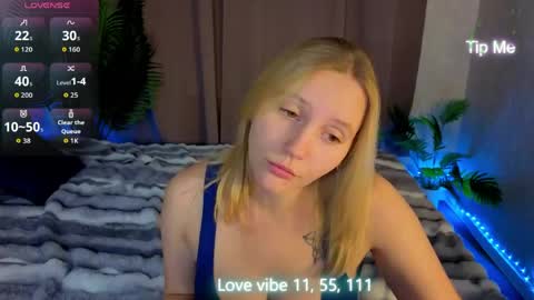 Melissa online show from May 18, 1:02 am