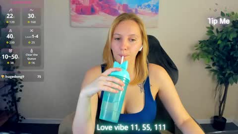 Melissa online show from May 19, 1:56 am