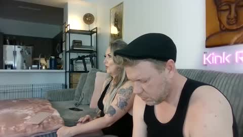 Snapshot of me2283 chatting on February 26, 10:42 pm me2283 online show from February 26, 10:42 pm