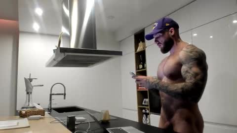 Snapshot of mealphamale chatting on February 24, 3:43 pm Alpha Male online show from February 24, 3:43 pm