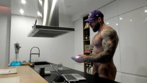 Snapshot of mealphamale chatting on March 26, 2:22 pm Alpha Male online show from March 26, 2:22 pm