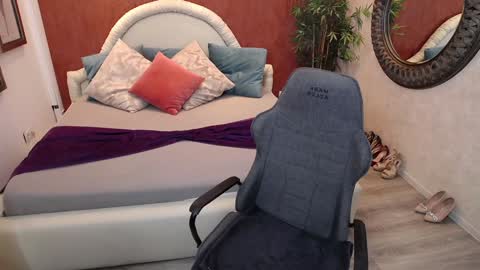 meamandax online show from January 1, 12:55 pm