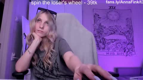 Snapshot of meandmaboy chatting on February 13, 7:43 pm Anna online show from February 13, 7:43 pm