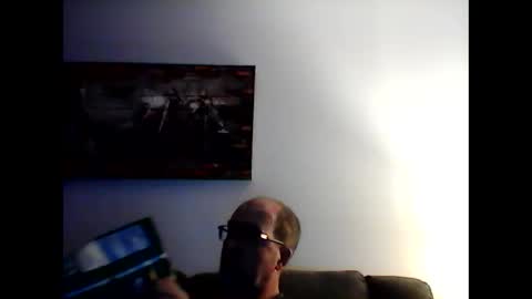 me at home online show from March 1, 4:37 am