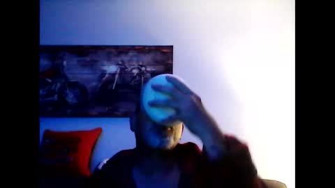 me at home online show from October 20, 10:05 am