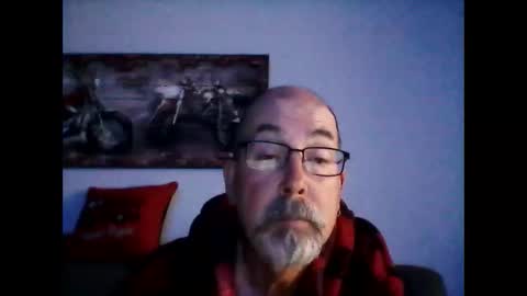 Snapshot of meathome3 chatting on May 9, 10:53 am me at home online show from May 9, 10:53 am