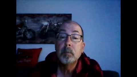 Snapshot of meathome3 chatting on May 23, 11:25 am me at home online show from May 23, 11:25 am