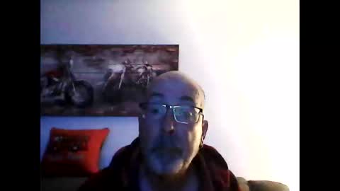 me at home online show from May 28, 9:17 am