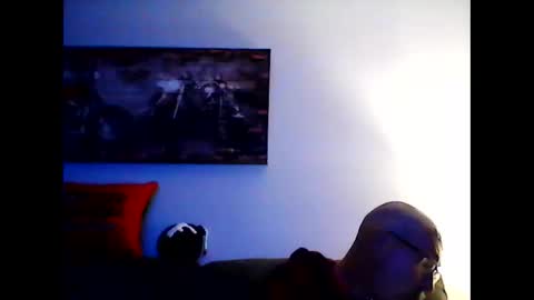 me at home online show from June 1, 8:38 am