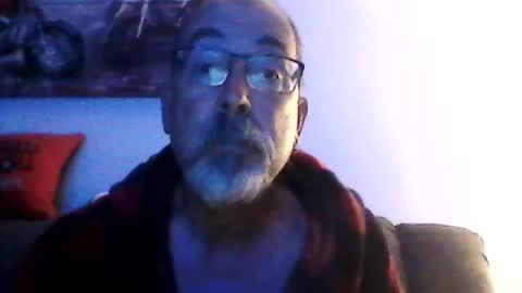 me at home online show from July 22, 9:12 am