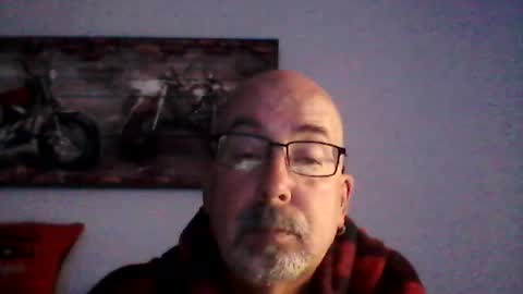me at home online show from July 26, 10:44 am