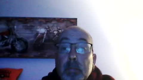 me at home online show from July 31, 9:52 am