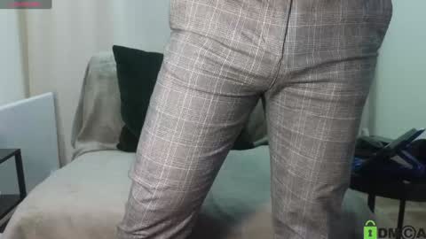 Meaty Roll online show from February 8, 11:44 am