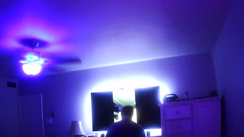 Snapshot of mecrago chatting on October 24, 7:38 am mecrago online show from October 24, 7:38 am