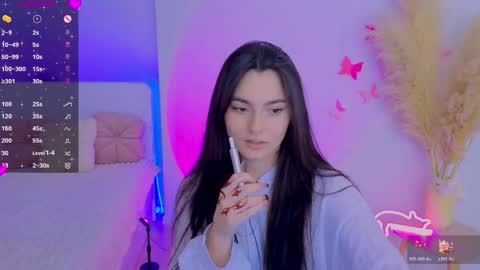 Snapshot of medina_andress chatting on April 13, 9:09 pm Dina online show from April 13, 9:09 pm