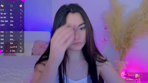 Snapshot of medina_andress chatting on April 21, 9:17 pm Dina online show from April 21, 9:17 pm
