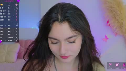 Snapshot of medina_andress chatting on June 6, 12:05 am Dina online show from June 6, 12:05 am