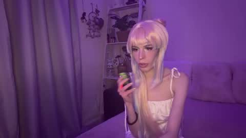 Snapshot of medisphore chatting on March 6, 5:31 pm Nicole online show from March 6, 5:31 pm