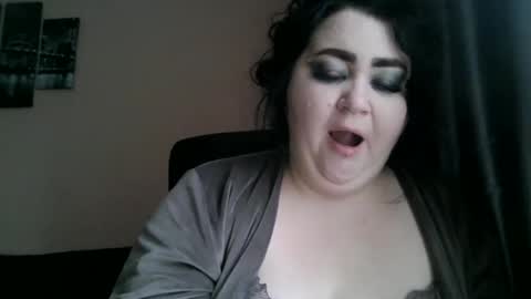 Snapshot of medjik_lool chatting on December 6, 9:43 am Oltereodora-lima online show from December 6, 9:43 am