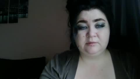 Snapshot of medjik_lool chatting on December 9, 7:39 am Oltereodora-lima online show from December 9, 7:39 am