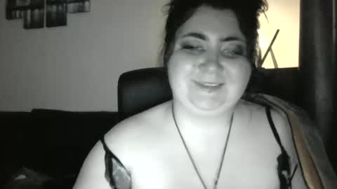 Snapshot of medjik_lool chatting on January 18, 3:49 pm Oltereodora-lima online show from January 18, 3:49 pm