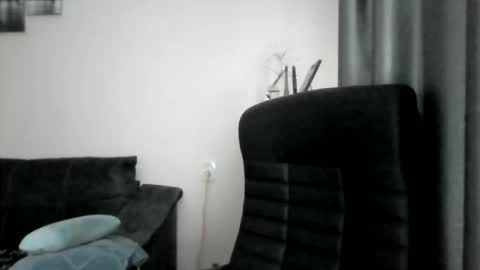 Snapshot of medjik_lool chatting on January 31, 7:29 am Oltereodora-lima online show from January 31, 7:29 am