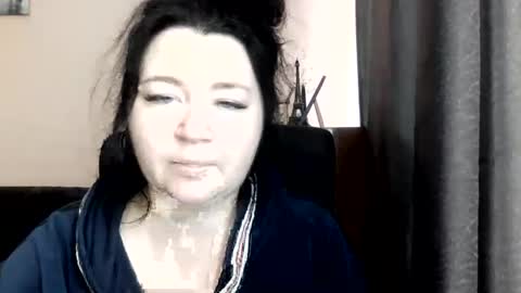 Snapshot of medjik_lool chatting on October 20, 8:15 am Oltereodora-lima online show from October 20, 8:15 am