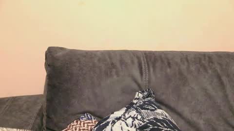 Snapshot of medjik_lool chatting on December 3, 12:58 pm Oltereodora-lima online show from December 3, 12:58 pm