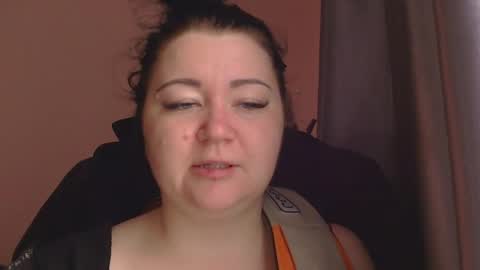 Snapshot of medjik_lool chatting on December 19, 7:15 am Oltereodora-lima online show from December 19, 7:15 am