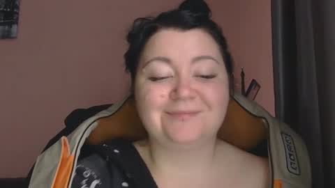 Snapshot of medjik_lool chatting on January 7, 7:11 am Oltereodora-lima online show from January 7, 7:11 am