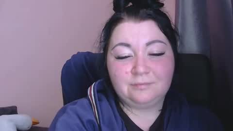 Snapshot of medjik_lool chatting on January 15, 12:43 pm Oltereodora-lima online show from January 15, 12:43 pm