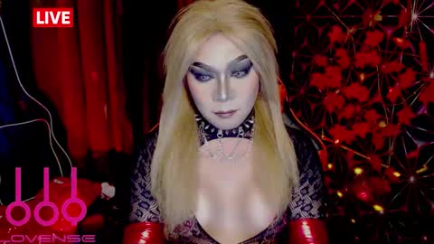 Snapshot of medusaprey chatting on November 6, 7:59 pm THE QUEEN ALPHA Queen Medusa Prey online show from November 6, 7:59 pm