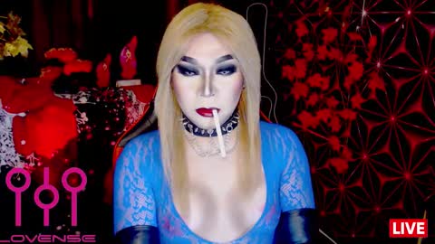 Snapshot of medusaprey chatting on November 25, 9:48 pm THE QUEEN ALPHA Queen Medusa Prey online show from November 25, 9:48 pm