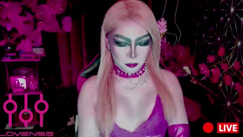 Snapshot of medusaprey chatting on February 3, 9:25 am THE QUEEN ALPHA Queen Medusa Prey online show from February 3, 9:25 am