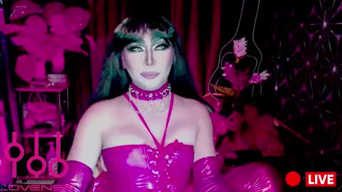 Snapshot of medusaprey chatting on February 13, 8:05 pm THE QUEEN ALPHA Queen Medusa Prey online show from February 13, 8:05 pm