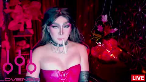 Snapshot of medusaprey chatting on March 2, 11:33 pm THE QUEEN ALPHA Queen Medusa Prey online show from March 2, 11:33 pm