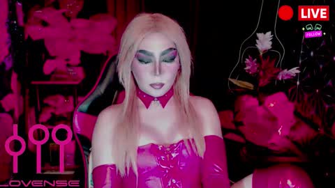 Snapshot of medusaprey chatting on March 15, 4:51 am THE QUEEN ALPHA Queen Medusa Prey online show from March 15, 4:51 am