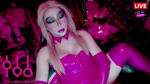 Snapshot of medusaprey chatting on March 21, 11:15 am THE QUEEN ALPHA Queen Medusa Prey online show from March 21, 11:15 am