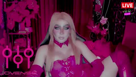 Snapshot of medusaprey chatting on April 1, 5:52 am THE QUEEN ALPHA Queen Medusa Prey online show from April 1, 5:52 am