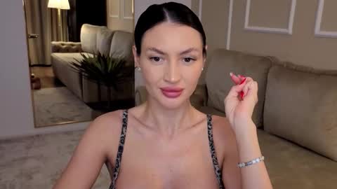 MedussaEyes online show from January 14, 9:52 pm