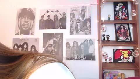 Emily online show from January 7, 3:35 am