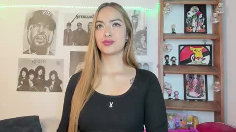 Emily online show from November 10, 11:15 pm