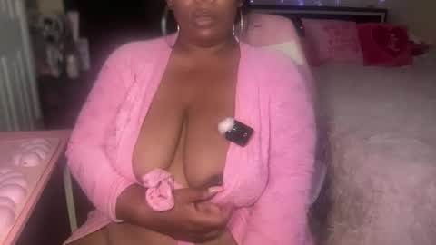 Snapshot of meetsouthernpeach chatting on June 9, 2:34 am Southern Peach online show from June 9, 2:34 am