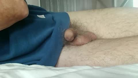 Snapshot of meforu21 chatting on October 6, 8:34 am meforu21 online show from October 6, 8:34 am